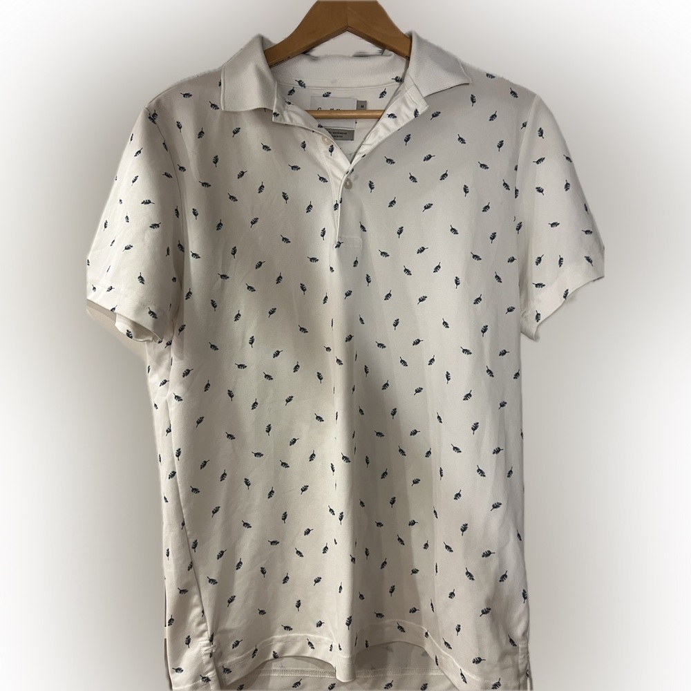 Men’s Goodfellow & Co. beige shortsleeved shirt w blue feathers SIZE MEDIUM